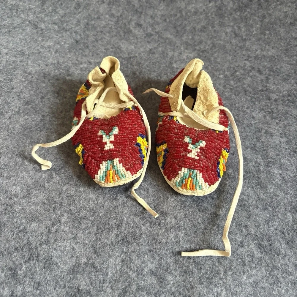 Vintage Cheyenne Moccasins Native American Infant‎ Child Size Fully Beaded Red